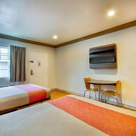 Motel 6 גרדנה מראה חיצוני תמונה